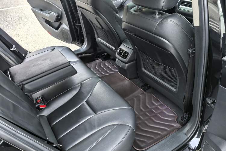 Used Hongqi H5 2019 30TD Smart Connect Dynamic Edition Interior 3