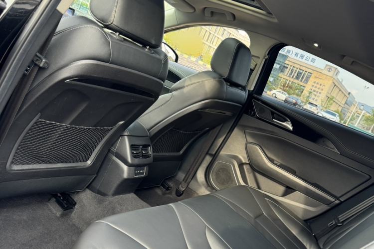 Used Hongqi H5 2019 30TD Smart Connect Dynamic Edition Interior 3