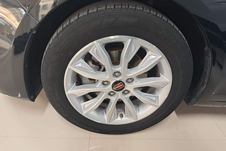 Used Hongqi H5 2019 30TD Dynamic Edition Left Front Wheel Hub