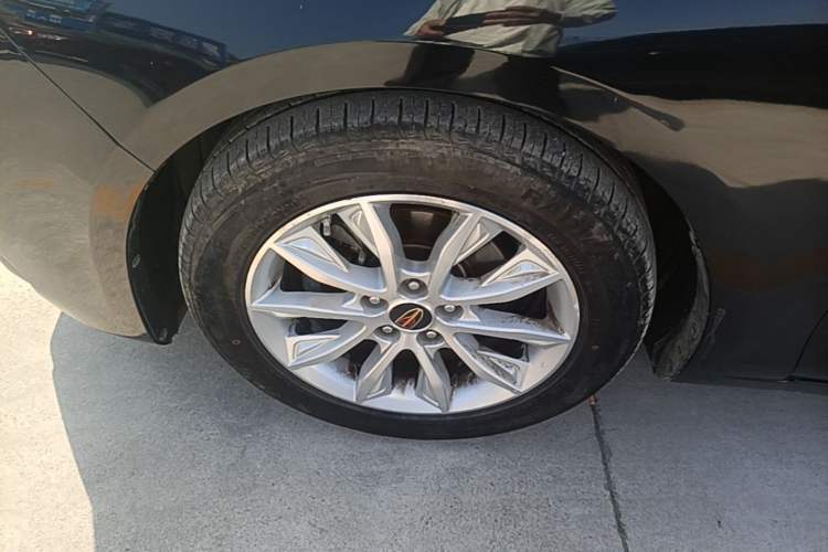 Used Hongqi H5 2019 30TD Dynamic Edition Left Front Wheel Hub