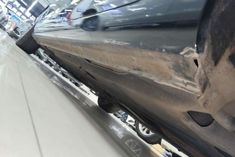 Used Hongqi H5 2019 30TD Smart Connect Dynamic Edition Left Side Sill