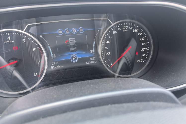 Used Hongqi H5 2019 30TD Dynamic Edition Odometer Close Up