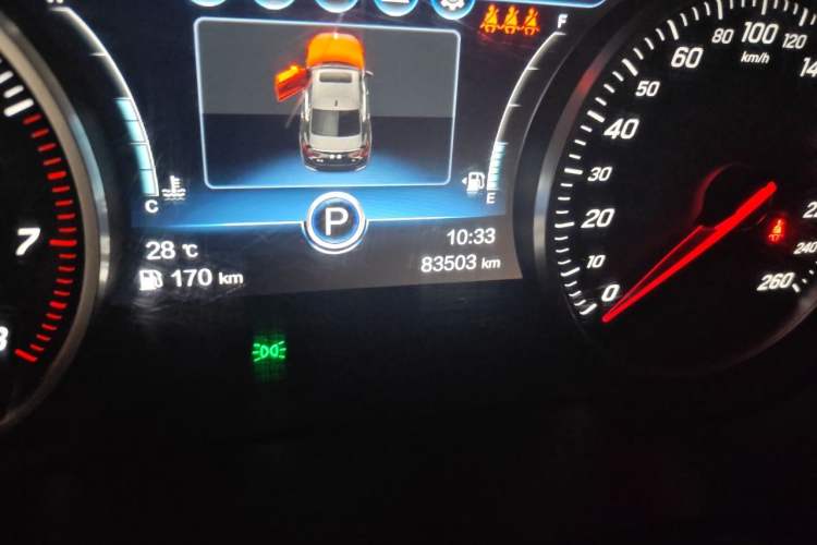 Used Hongqi H5 2019 30TD Smart Connect Dynamic Edition Odometer Close Up