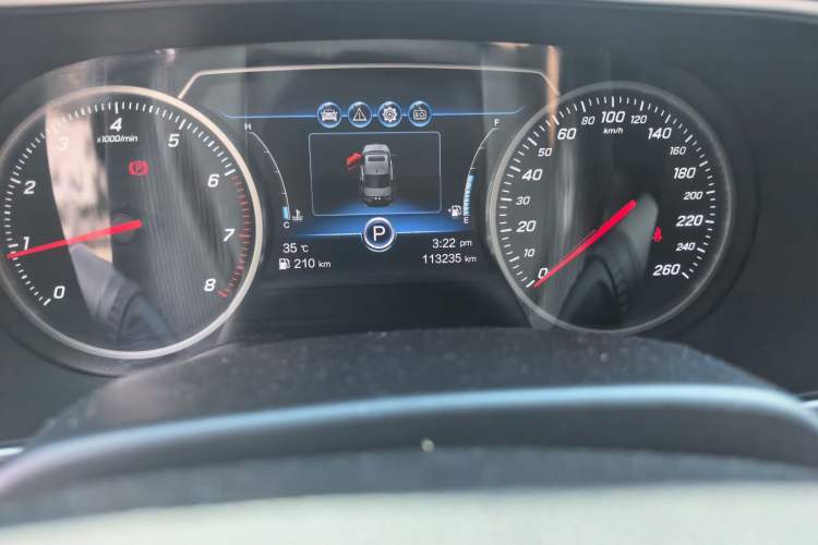 Used Hongqi H5 2019 30TD Dynamic Edition Odometer Close Up