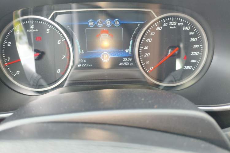 Used Hongqi H5 2019 30TD Dynamic Edition Odometer Close Up