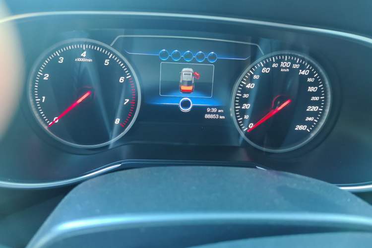 Used Hongqi H5 2019 30TD Dynamic Edition Odometer Close Up