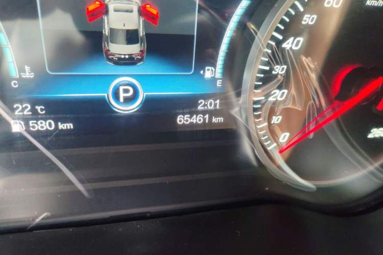 Used Hongqi H5 2019 30TD Smart Connect Dynamic Edition Odometer Close Up