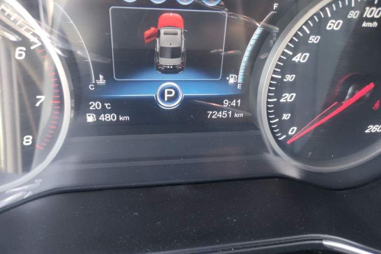 Used Hongqi H5 2019 30TD Dynamic Edition Odometer Close Up
