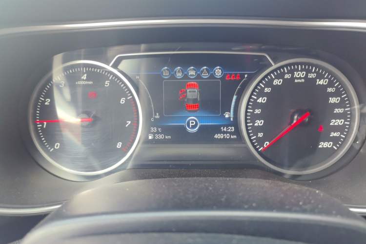 Used Hongqi H5 2019 30TD Dynamic Edition Odometer Close Up
