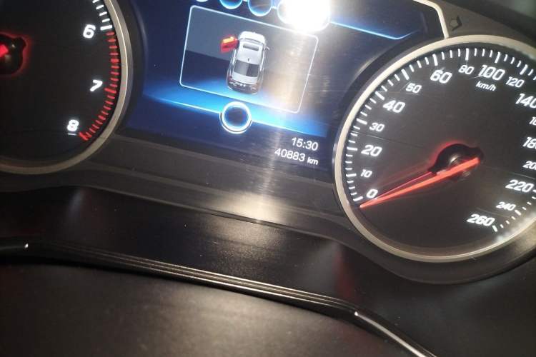 Used Hongqi H5 2019 30TD Dynamic Edition Odometer Close Up