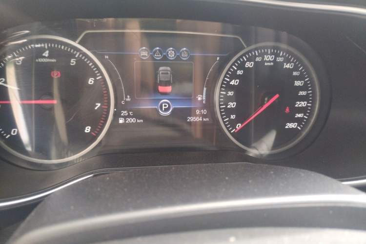 Used Hongqi H5 2019 30TD Dynamic Edition Odometer Close Up