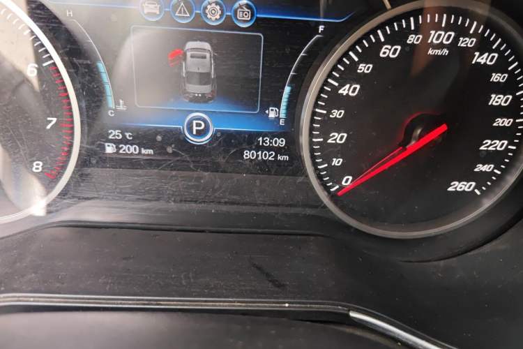 Used Hongqi H5 2019 30TD Dynamic Edition Odometer Close Up