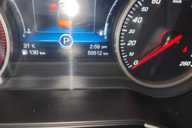 Used Hongqi H5 2019 30TD Dynamic Edition Odometer Close Up
