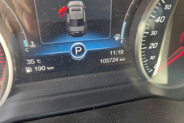 Used Hongqi H5 2019 30TD Dynamic Edition Odometer Close Up