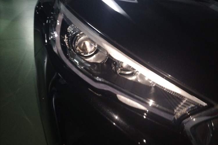 Used Hongqi H5 2019 30TD Dynamic Edition Right Front Headlight