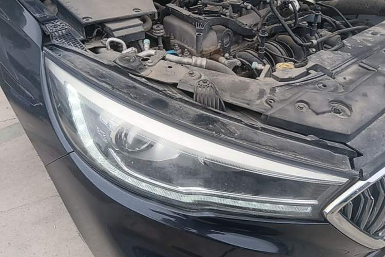 Used Hongqi H5 2019 30TD Smart Connect Dynamic Edition Right Front Headlight