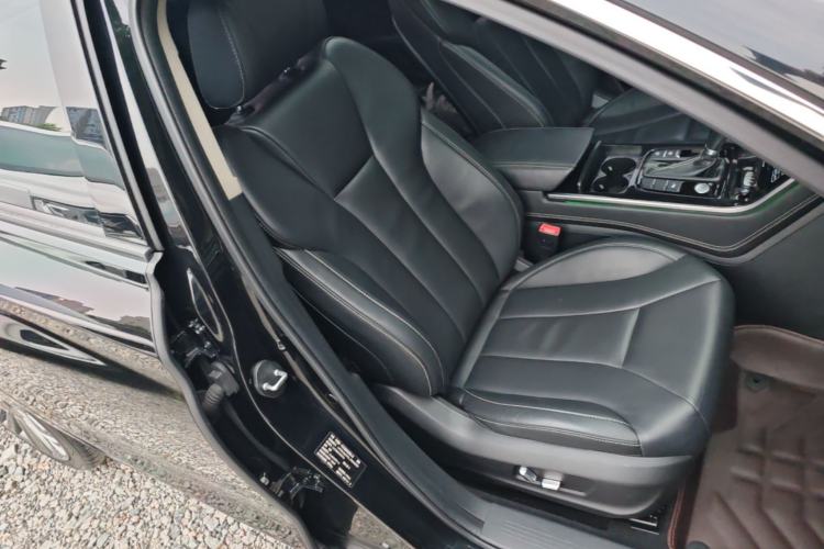 Used Hongqi H5 2019 30TD Smart Connect Dynamic Edition Right Front Seat
