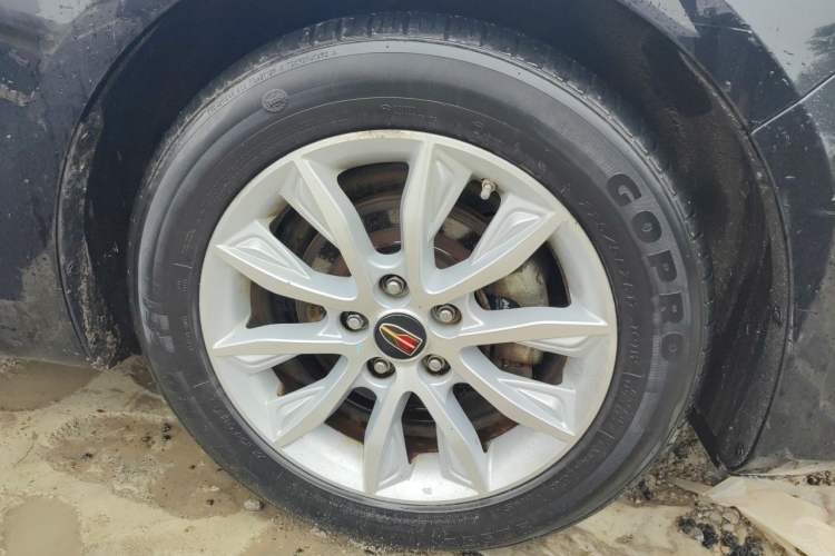 Used Hongqi H5 2019 30TD Dynamic Edition Right Front Wheel Hub