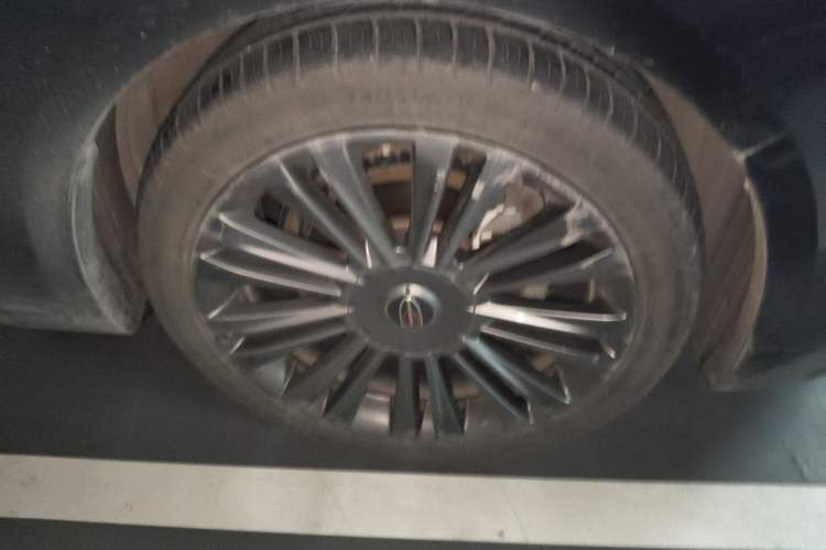 Used Hongqi H5 2019 30TD Dynamic Edition Right Front Wheel Hub