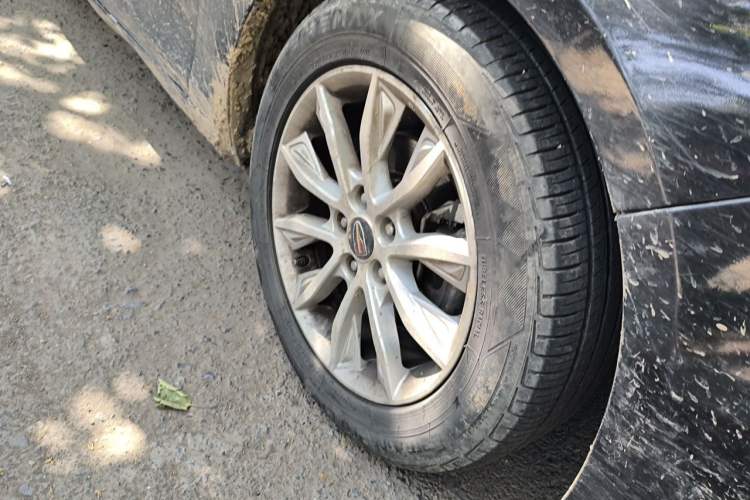 Used Hongqi H5 2019 30TD Dynamic Edition Right Front Wheel Hub