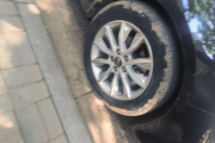 Used Hongqi H5 2019 30TD Dynamic Edition Right Front Wheel Hub