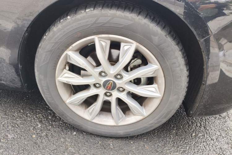 Used Hongqi H5 2019 30TD Dynamic Edition Right Front Wheel Hub