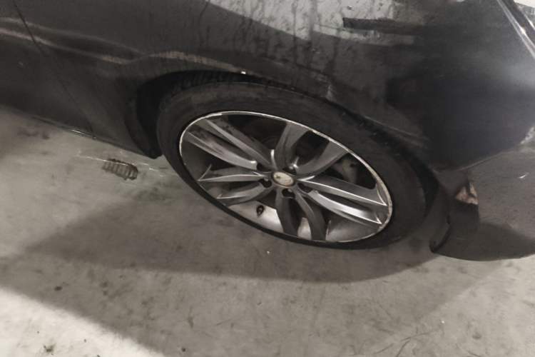 Used Hongqi H5 2019 30TD Smart Connect Dynamic Edition Right Front Wheel Hub