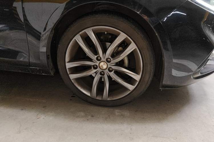 Used Hongqi H5 2019 30TD Smart Connect Dynamic Edition Right Front Wheel Hub