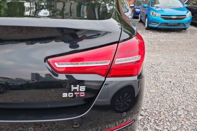 Used Hongqi H5 2019 30TD Smart Connect Dynamic Edition Right Rear Taillight