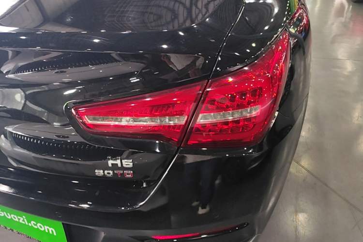 Used Hongqi H5 2019 30TD Dynamic Edition Right Rear Taillight