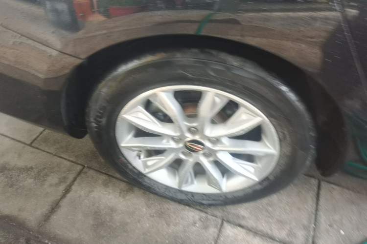 Used Hongqi H5 2019 30TD Dynamic Edition Right Rear Wheel Hub