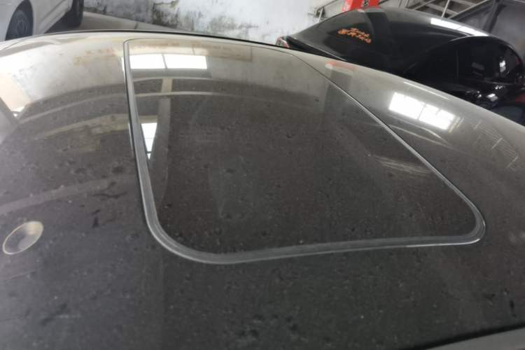 Used Hongqi H5 2019 30TD Dynamic Edition Roof