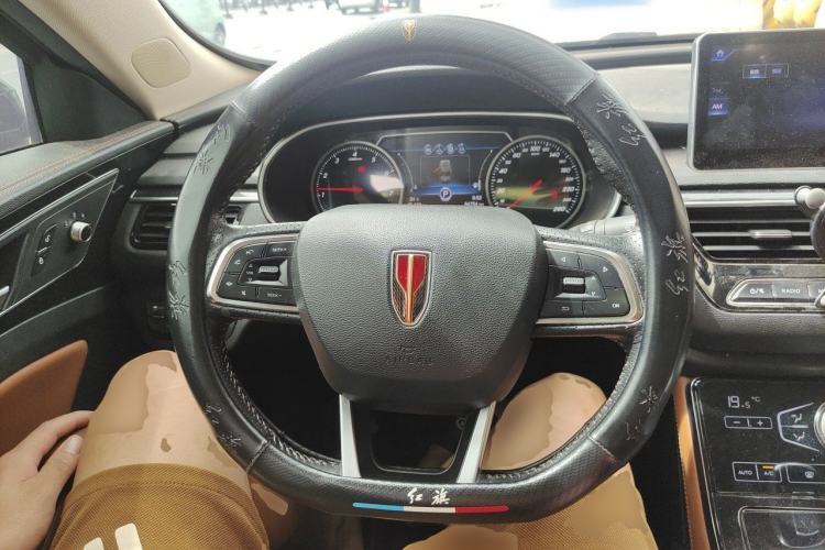 Used Hongqi H5 2019 30TD Dynamic Edition Steering Wheel