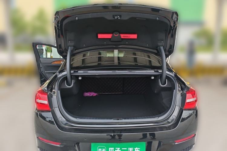 Used Hongqi H5 2019 30TD Smart Connect Dynamic Edition Trunk