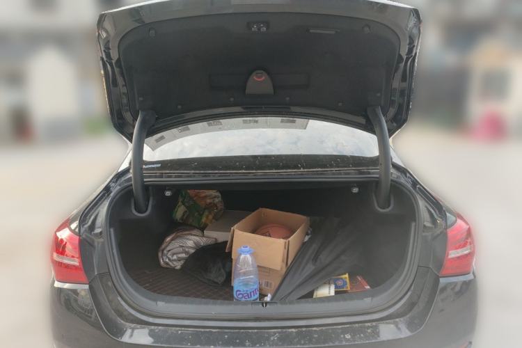 Used Hongqi H5 2019 30TD Smart Connect Dynamic Edition Trunk