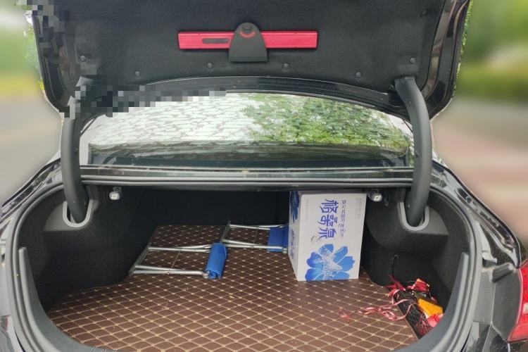 Used Hongqi H5 2019 30TD Dynamic Edition Trunk