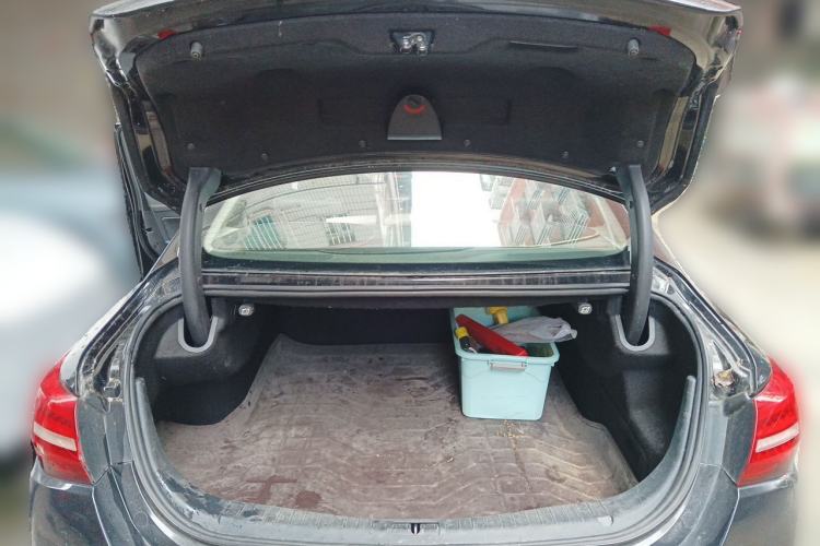 Used Hongqi H5 2019 30TD Smart Connect Enjoy Edition Trunk