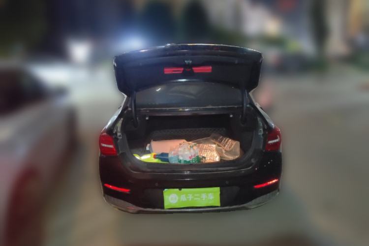 Used Hongqi H5 2019 30TD Dynamic Edition Trunk