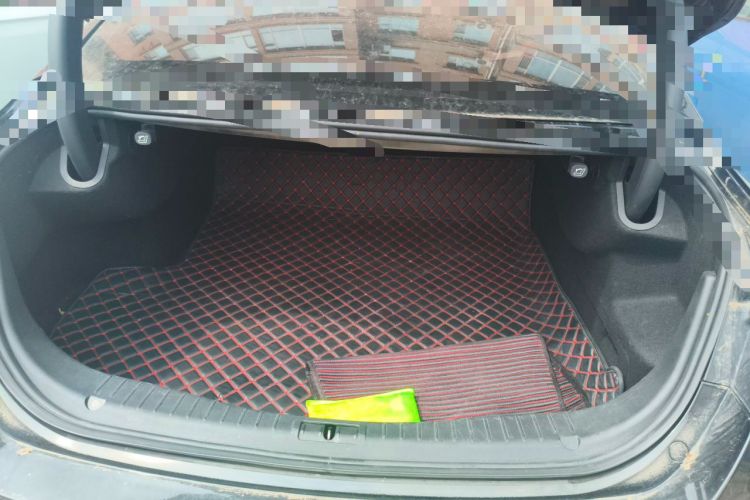 Used Hongqi H5 2019 30TD Dynamic Edition Trunk