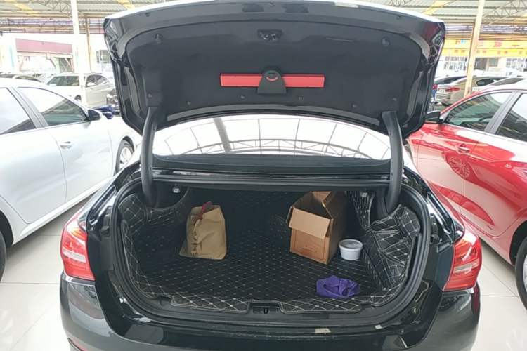 Used Hongqi H5 2019 30TD Smart Connect Enjoy Edition Trunk