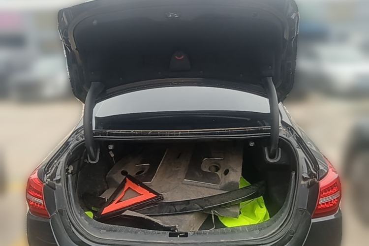Used Hongqi H5 2019 30TD Smart Connect Dynamic Edition Trunk