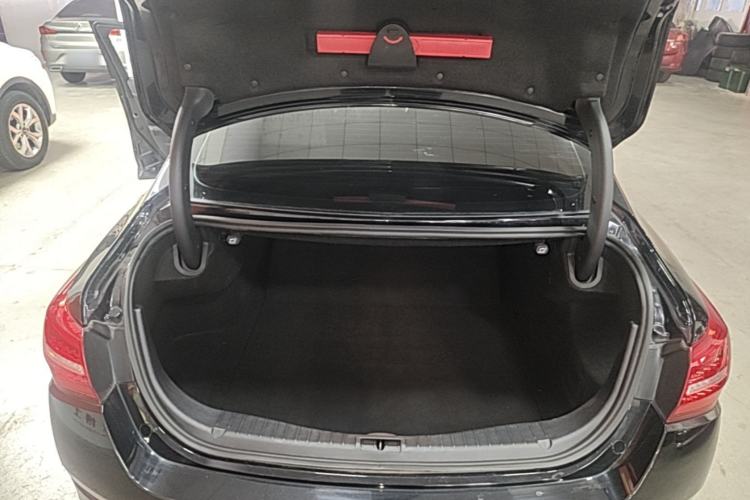 Used Hongqi H5 2019 30TD Smart Connect Enjoy Edition Trunk
