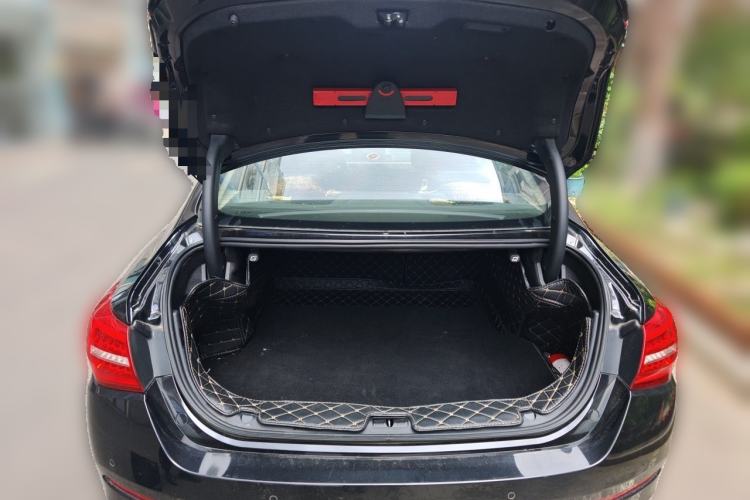 Used Hongqi H5 2019 30TD Dynamic Edition Trunk