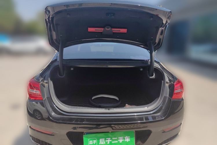 Used Hongqi H5 2019 30TD Dynamic Edition Trunk