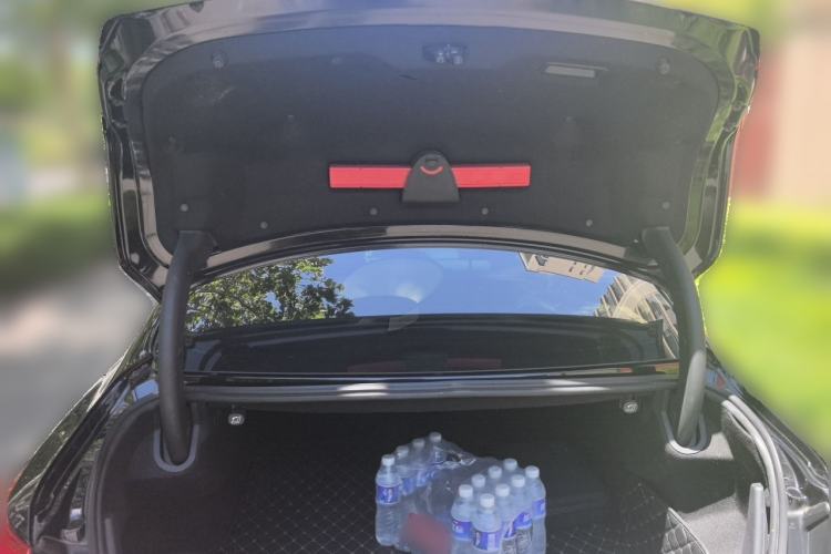 Used Hongqi H5 2019 30TD Smart Connect Dynamic Edition Trunk