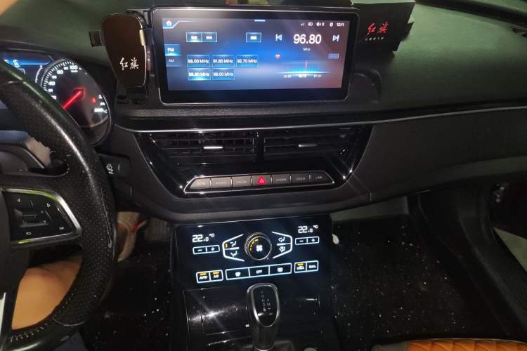Used Hongqi H5 2019 30TD Dynamic Edition Audio And AC Panel