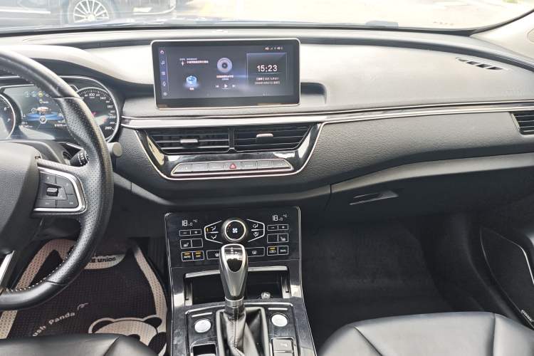 Used Hongqi H5 2019 30TD Smart Connect Dynamic Edition Audio And AC Panel