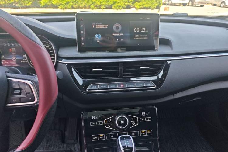 Used Hongqi H5 2019 30TD Smart Connect Dynamic Edition Audio And AC Panel