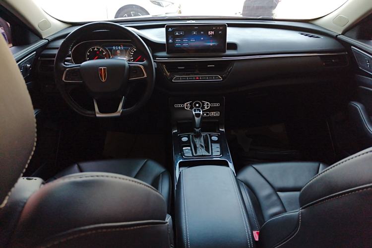 Used Hongqi H5 2019 30TD Dynamic Edition Center Console