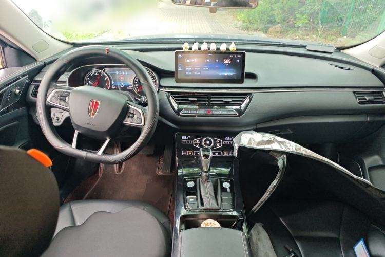 Used Hongqi H5 2019 30TD Dynamic Edition Center Console
